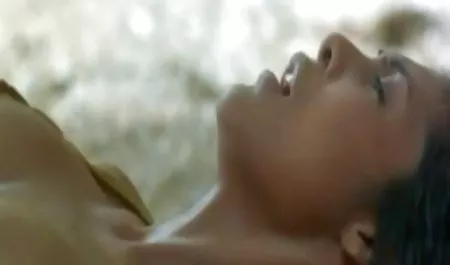 معاینه پزشکی بیمار در فیلم سکسی فول اچ دی ماسک گاز و جوراب