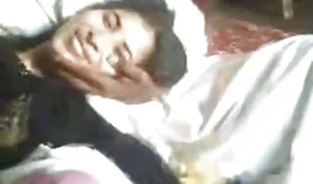 بعد از شامپاین ، چهار شروع به لعنتی سکس فول اچ کردند