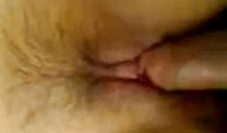 شلخته آلیا اسپرم را بازی سکسی اچ دی می خورد و بلع می کند