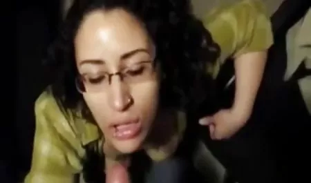 جوجه سرطانی کمی فیلم پورن فول اچ دی استرپونی زن چربی در اتاق قفل