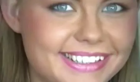 شوهر تماس گرفته عیاشی را قطع سکس اچ دی خارجی کرد و عاشق در دهانش تمام شد